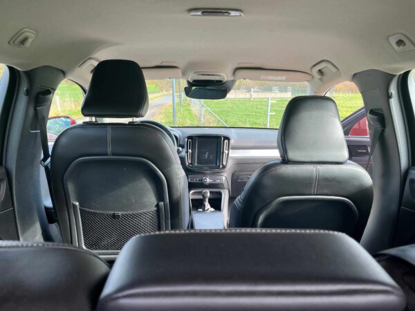 Photo 27 of 49 of P-VXC402018-157600 Volvo XC40 T3 Momentum T3 1.5L 3 cylindres turbo