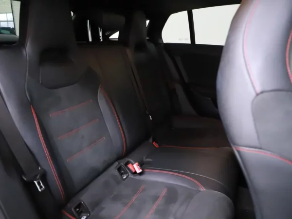 Mercedes-Benz CLA-Klasse Shooting Brake 180 Automaat Business Solution AMG