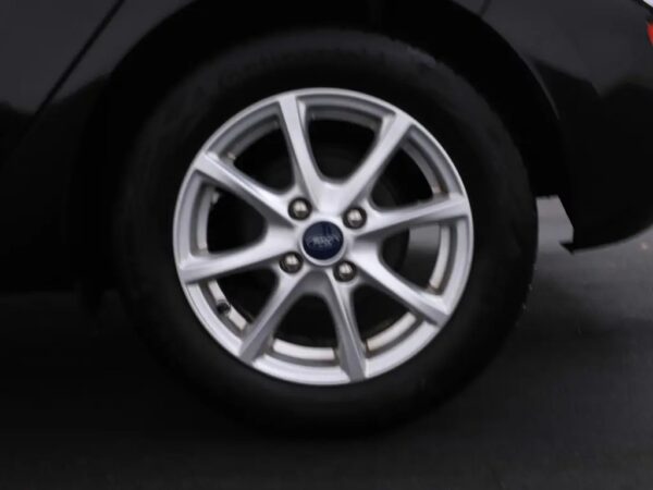 Photo 4 of 26 of WF0JXXGAHJLE27962 Ford Fiesta 1.0 EcoBoost Titanium