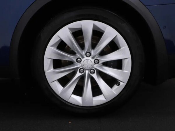 Photo 4 of 31 of 5YJXCCE24JF114894 Tesla Model X 75D Base. Cruise Ecc