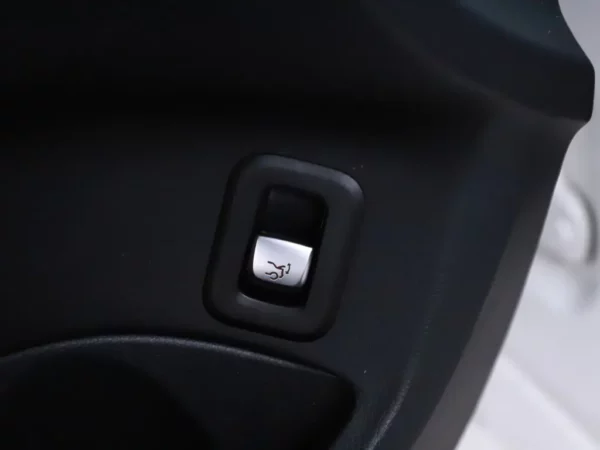 Photo 8 of 34 of WDD2052421F637276 Mercedes-Benz C-Klasse Estate 200 Aut. Sport Edition LED