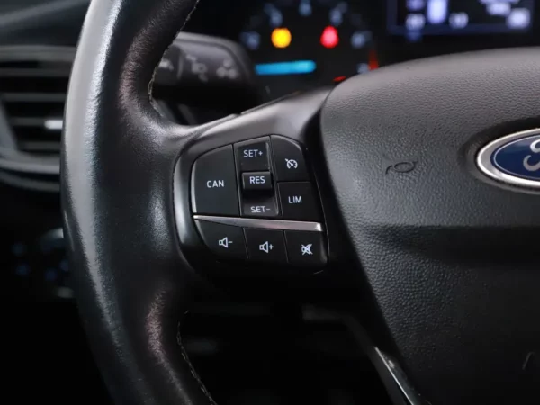 Photo 9 of 26 of WF0JXXGAHJLE27962 Ford Fiesta 1.0 EcoBoost Titanium