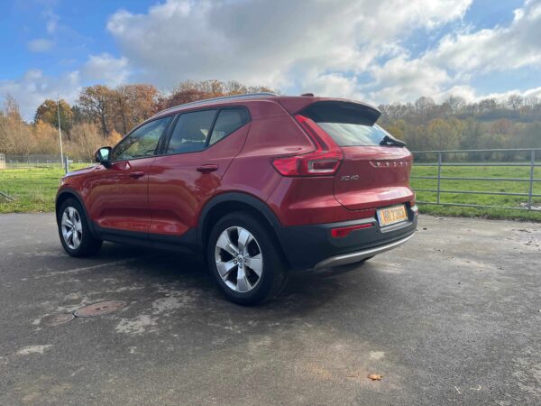 Photo 9 of 49 of P-VXC402018-157600 Volvo XC40 T3 Momentum T3 1.5L 3 cylindres turbo