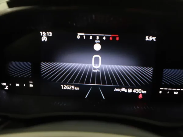 Photo 10 of 23 of TMBEP6PJXR4041955 Skoda Fabia 1.0 TSI Essence (5-drs Hatchb.)