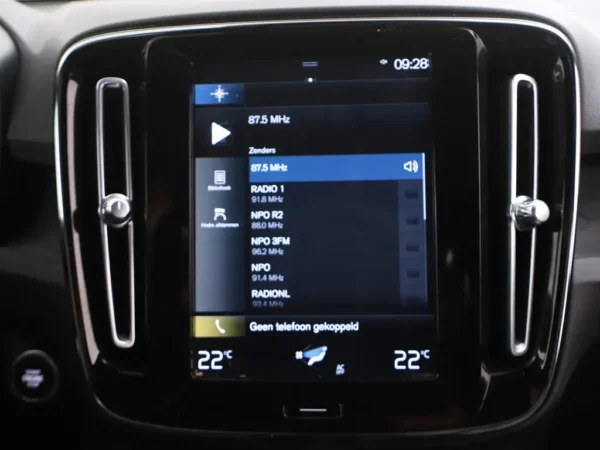 Photo 10 of 26 of YV1XZL4VDM2505024 Volvo XC40 1.5 T2 Aut. Business Pro