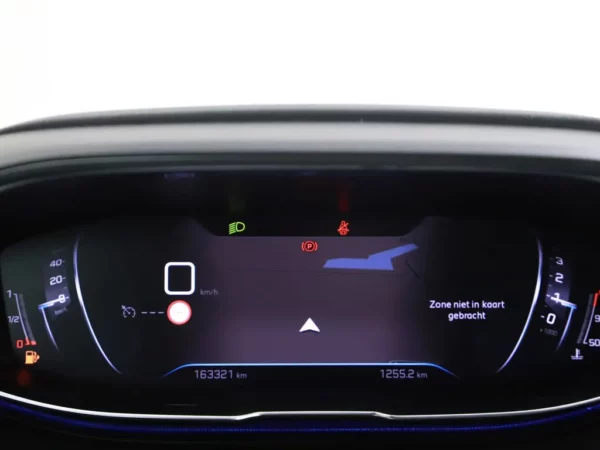 Photo 10 of 28 of VF3MRHNSMMS150928 Peugeot 5008 1.2 PureTech Premium 7-SEATS