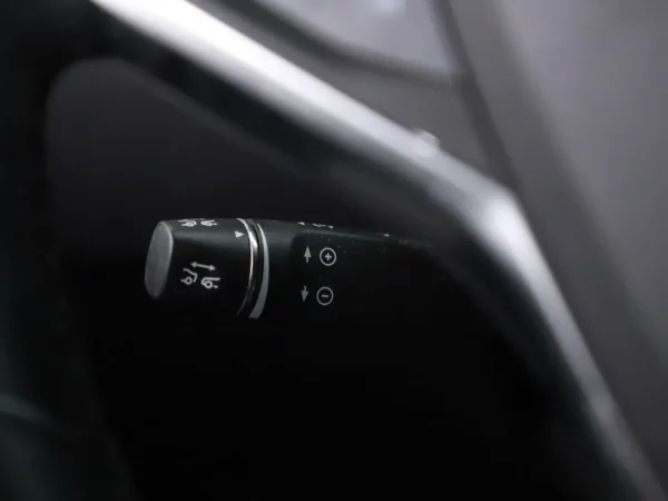 Photo 10 of 31 of 5YJXCCE22GF012440 Tesla Model X 90D Base 6p. LED