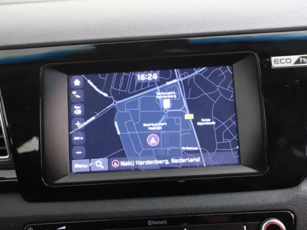 Photo 11 of 24 of KNACC81CGJ5113784 Kia Niro 1.6 GDi Hybrid ExecutiveLine (5-drs