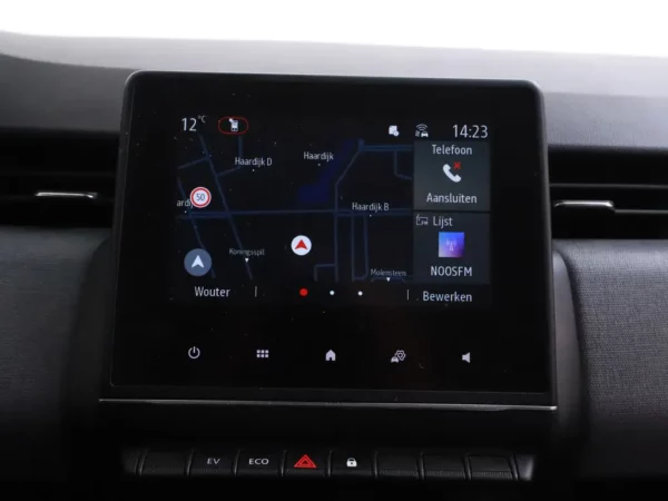 Photo 11 of 24 of VF1RJA00074068603 Renault Clio 1.6 E-Tech Full Hybrid 145