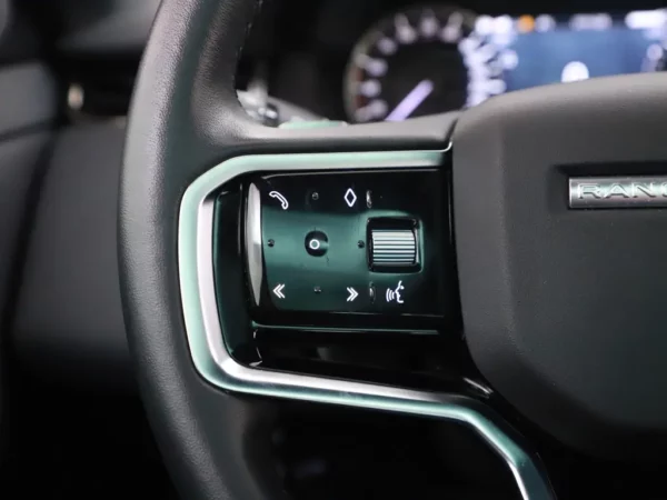 Photo 11 of 33 of SALZA2BT4PH193071 Land Rover Range Rover Evoque 1.5 P300e AWD R-Dynamic S