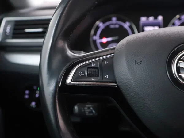 Skoda Superb Combi 1.6 TDI Aut. Style Business LED