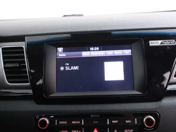 Photo 12 of 24 of KNACC81CGJ5113784 Kia Niro 1.6 GDi Hybrid ExecutiveLine (5-drs