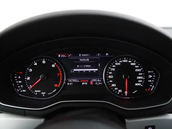 Audi A4 Avant 2.0 TFSI MHEV Sport S line edition LED