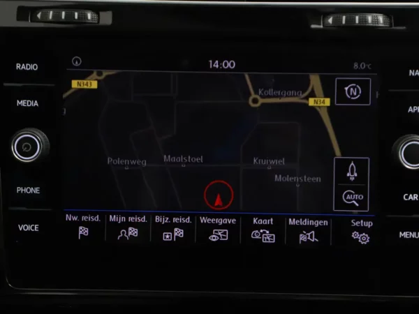 Photo 12 of 30 of WVWZZZAUZJP555503 Volkswagen Golf Variant 1.0 TSI Highline R-Line