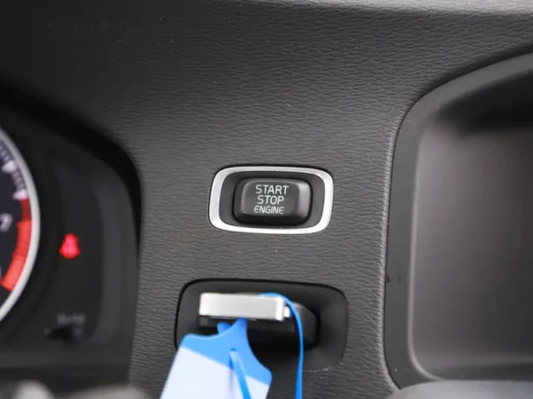 Photo 12 of 30 of YV1FS48HBC2138291 Volvo S60 1.6 T4 Aut. Kinetic