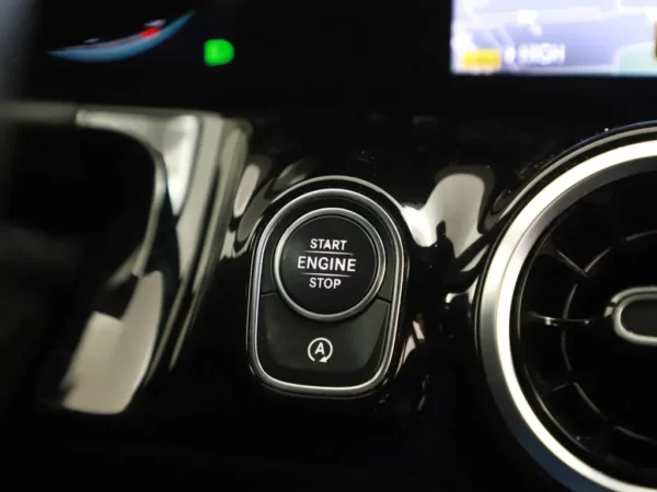 Mercedes-Benz B-Klasse 180d Business Solution AMG