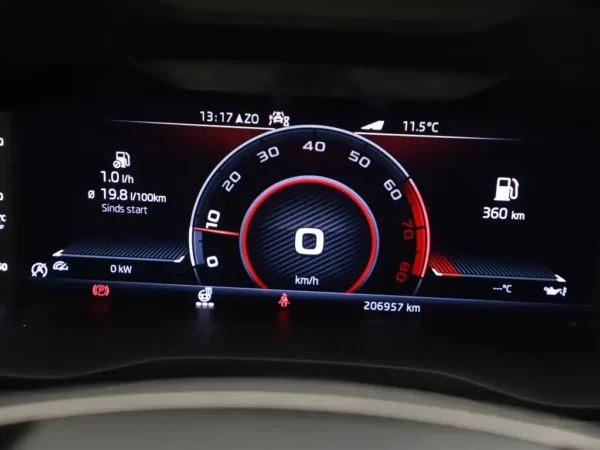 Photo 12 of 34 of TMBJR7NU6M5017005 Skoda Karoq 1.5 TSI ACT Sportline Business LED