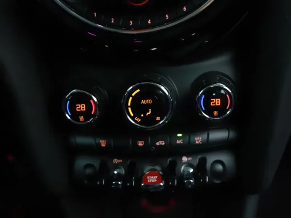 Photo 13 of 22 of WMWXR31090TP46902 Mini Mini 1.5 Cooper Pepper Clima