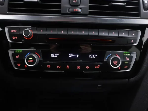 BMW 3-serie 330e Luxury Edition