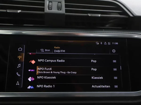 Photo 13 of 28 of WAUZZZF3XR1006511 Audi Q3 45 TFSI e edition