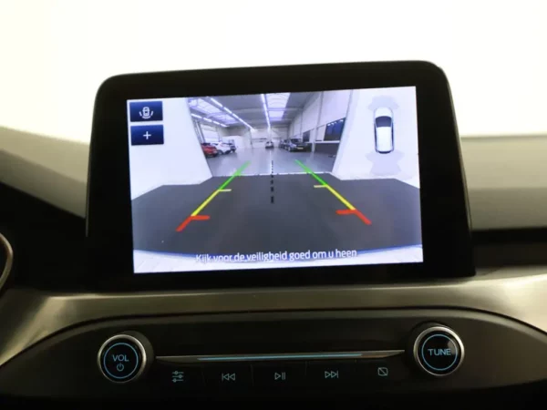 Photo 13 of 28 of WF0PXXGCHPLY55796 Ford FOCUS Wagon 1.0 EcoBoost Hybrid Titanium X