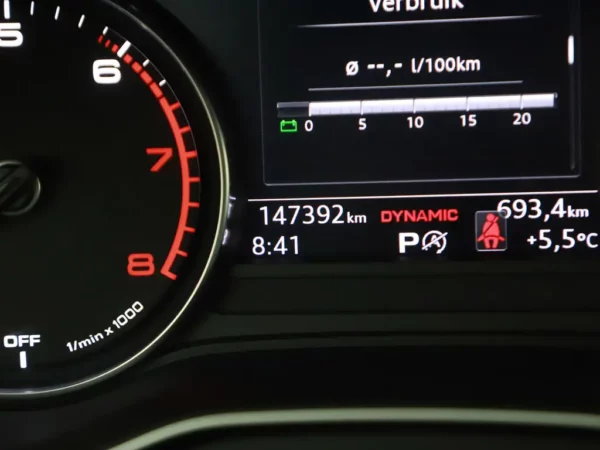 Audi A4 Avant 2.0 TFSI MHEV Sport S line edition LED