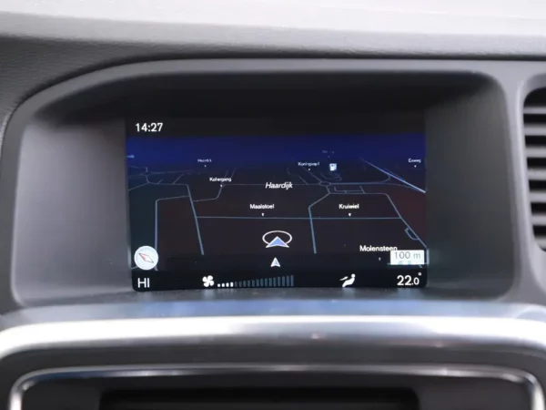 Photo 13 of 29 of YV1FW45C1F1253243 Volvo V60 1.6 T3 Momentum Nav