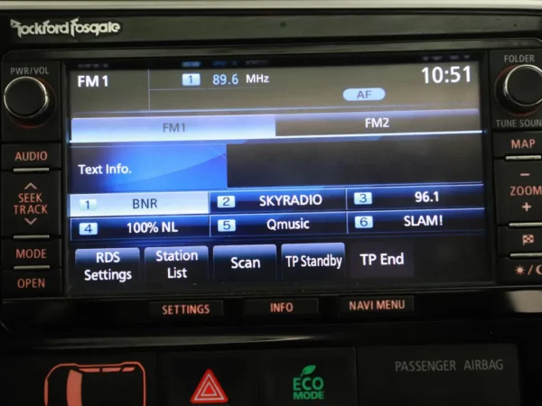 Photo 13 of 31 of JMBXDGG2WEZ002903 Mitsubishi Outlander 2.0 PHEV Instyle