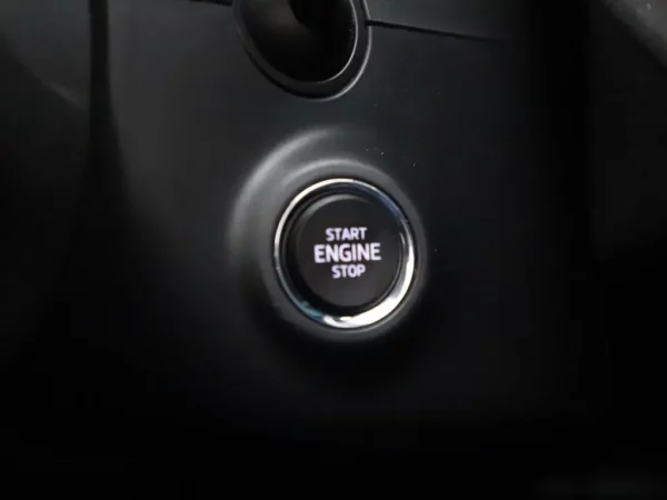 Photo 13 of 32 of TMBJR7NX0LY013295 Skoda Octavia Combi 1.5 TSI First Edition Winterpakket