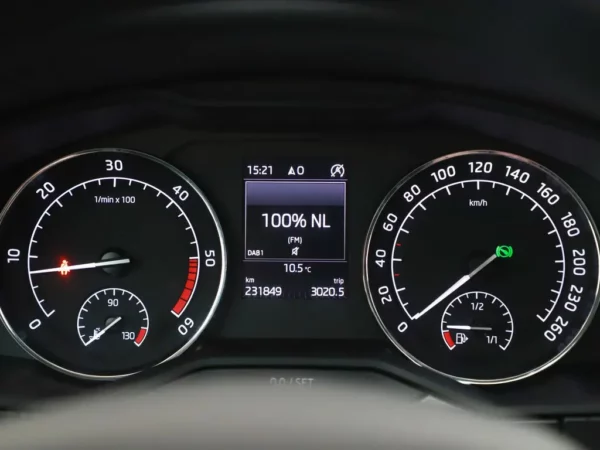 Skoda Superb Combi 1.6 TDI Aut. Style Business LED