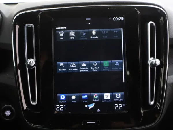 Photo 14 of 26 of YV1XZL4VDM2505024 Volvo XC40 1.5 T2 Aut. Business Pro