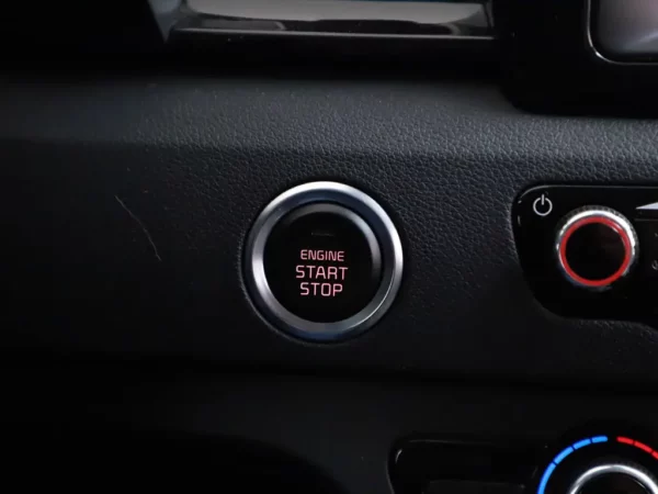 Photo 14 of 30 of KNACC81CGK5296178 Kia Niro 1.6 GDi Hybrid DynamicLine (5-drs