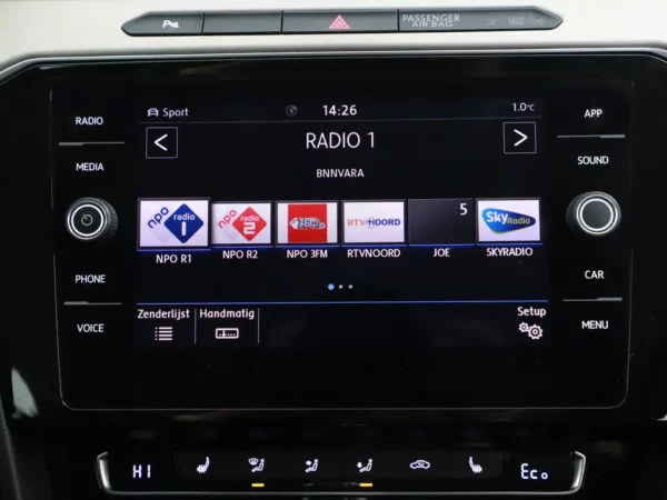 Photo 14 of 30 of WVWZZZ3CZJE189716 Volkswagen Passat Variant 1.4 TSI GTE (5-drs