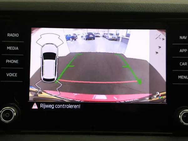 Photo 14 of 34 of TMBJR7NU6M5017005 Skoda Karoq 1.5 TSI ACT Sportline Business LED