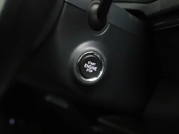 Photo 14 of 37 of TMBJR7NU0L5044196 Skoda Karoq 1.5 TSI AUT .Sportline Business LED