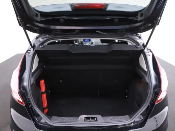 Photo 15 of 24 of WF0DXXGAKDFT49806 Ford Fiesta 1.0 EcoBoost Titanium