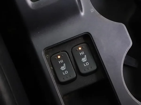 Photo 15 of 26 of SHSRE78709U007928 Honda CR-V 2.4i Automaat Executive Xenon