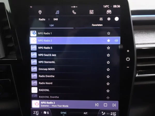 Photo 15 of 29 of VF1RHN00070299589 Renault Austral 1.2 E-Tech full hybrid 200 Techno