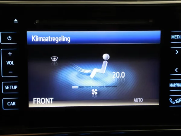 Photo 15 of 30 of SB1ZS3JEX0E174839 Toyota Auris Touring Sports 1.8 Hybrid Lease