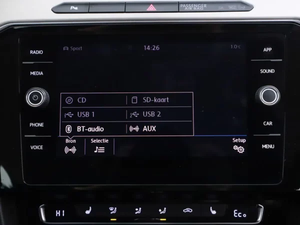 Photo 15 of 30 of WVWZZZ3CZJE189716 Volkswagen Passat Variant 1.4 TSI GTE (5-drs