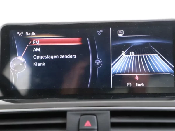 Photo 15 of 31 of WBA8A71040K742832 BMW 3-serie 330i Centennial High Executive Sport LED