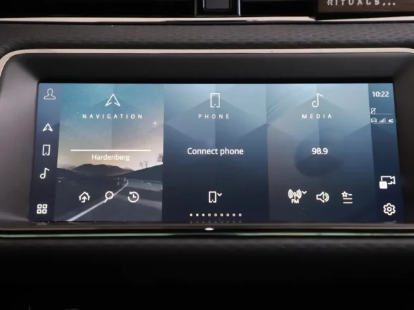 Photo 15 of 33 of SALZA2BT4PH193071 Land Rover Range Rover Evoque 1.5 P300e AWD R-Dynamic S