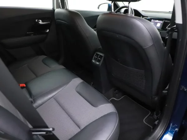 Photo 16 of 24 of KNACC81CGJ5113784 Kia Niro 1.6 GDi Hybrid ExecutiveLine (5-drs