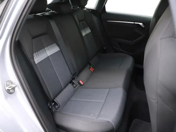 Photo 16 of 24 of WAUZZZGY5MA031836 Audi A3 Sportback 35 TFSI S-Tronic Business Edition