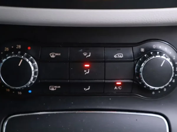 Mercedes-Benz B-Klasse 180 Business Solution