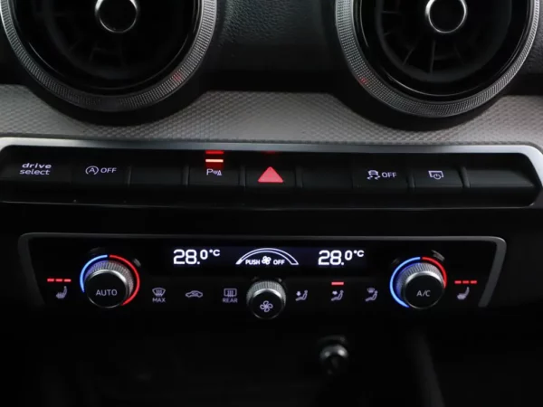 Photo 16 of 28 of WAUZZZGA5MA007796 Audi Q2 35 TFSI Aut. Business Edition LED