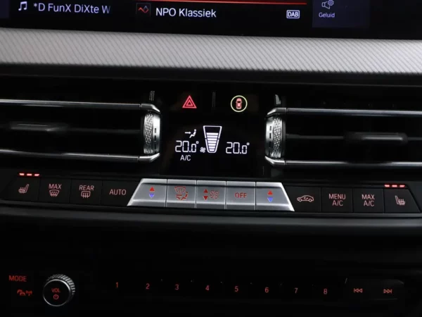 Photo 16 of 29 of WBA31AK0007K54793 BMW 2 Serie Coupé 220i Aut. M-Sport