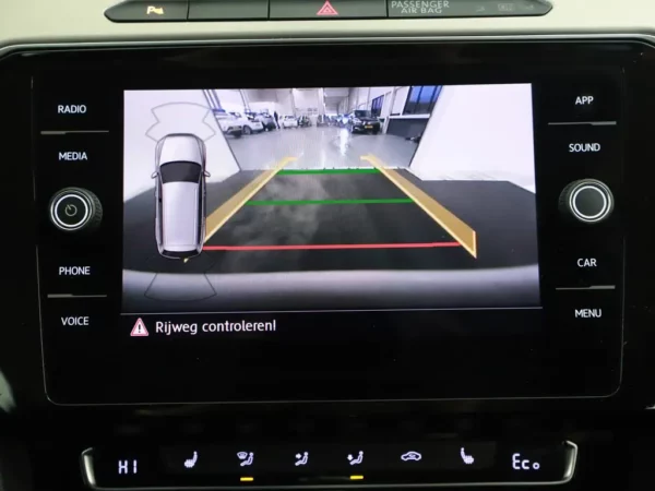 Photo 16 of 30 of WVWZZZ3CZJE189716 Volkswagen Passat Variant 1.4 TSI GTE (5-drs