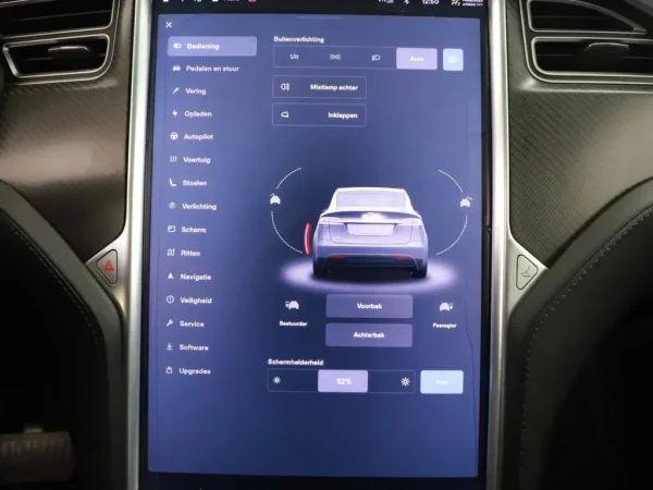 Photo 16 of 31 of 5YJXCCE22GF012440 Tesla Model X 90D Base 6p. LED