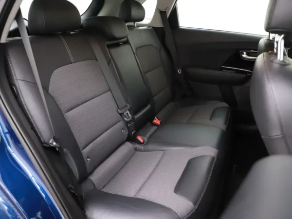 Photo 17 of 24 of KNACC81CGJ5113784 Kia Niro 1.6 GDi Hybrid ExecutiveLine (5-drs